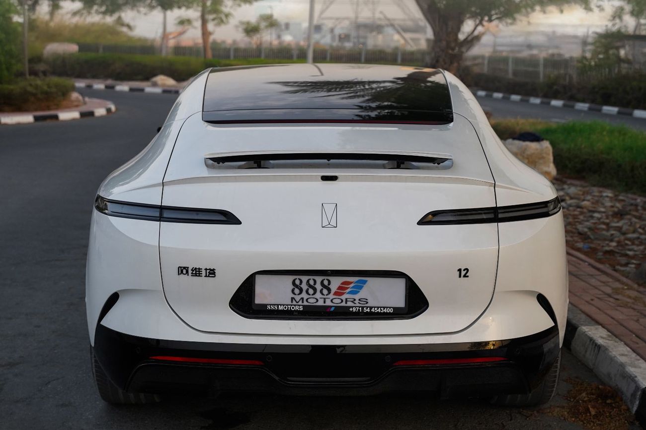 أفاتر 12 2025 AVATR 12 Ultra Extended Range Sedan White 0Km