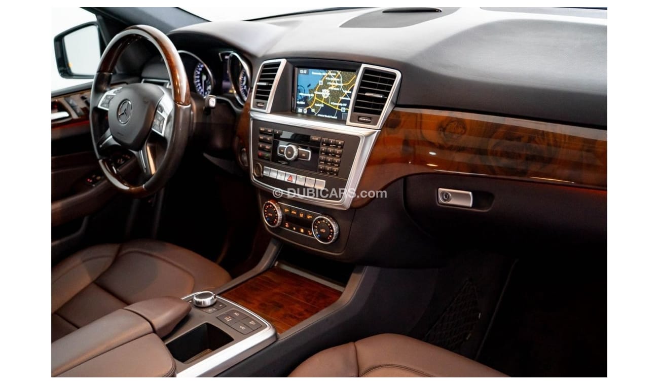 Mercedes-Benz ML 400 Std 2015 Mercedes Benz ML400 4MATIC / Full-Service History