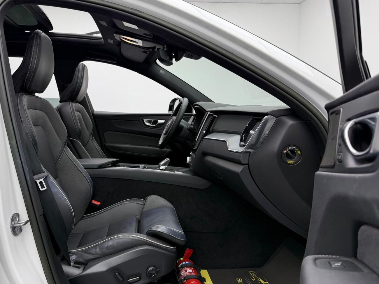 فولفو XC 60 2.0T B5 MHEV R Design (AWD) 2023 Volvo XC60 B5 Dark Edition, Warranty Till 31-05-2026, Service Inclu