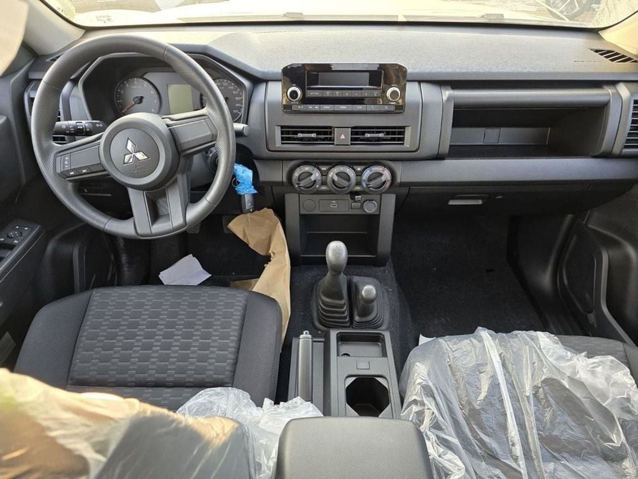 ميتسوبيشي L200 GL 2.5L Double Cab Petrol Manual Transmission 4WD * EXPORT PRICE *