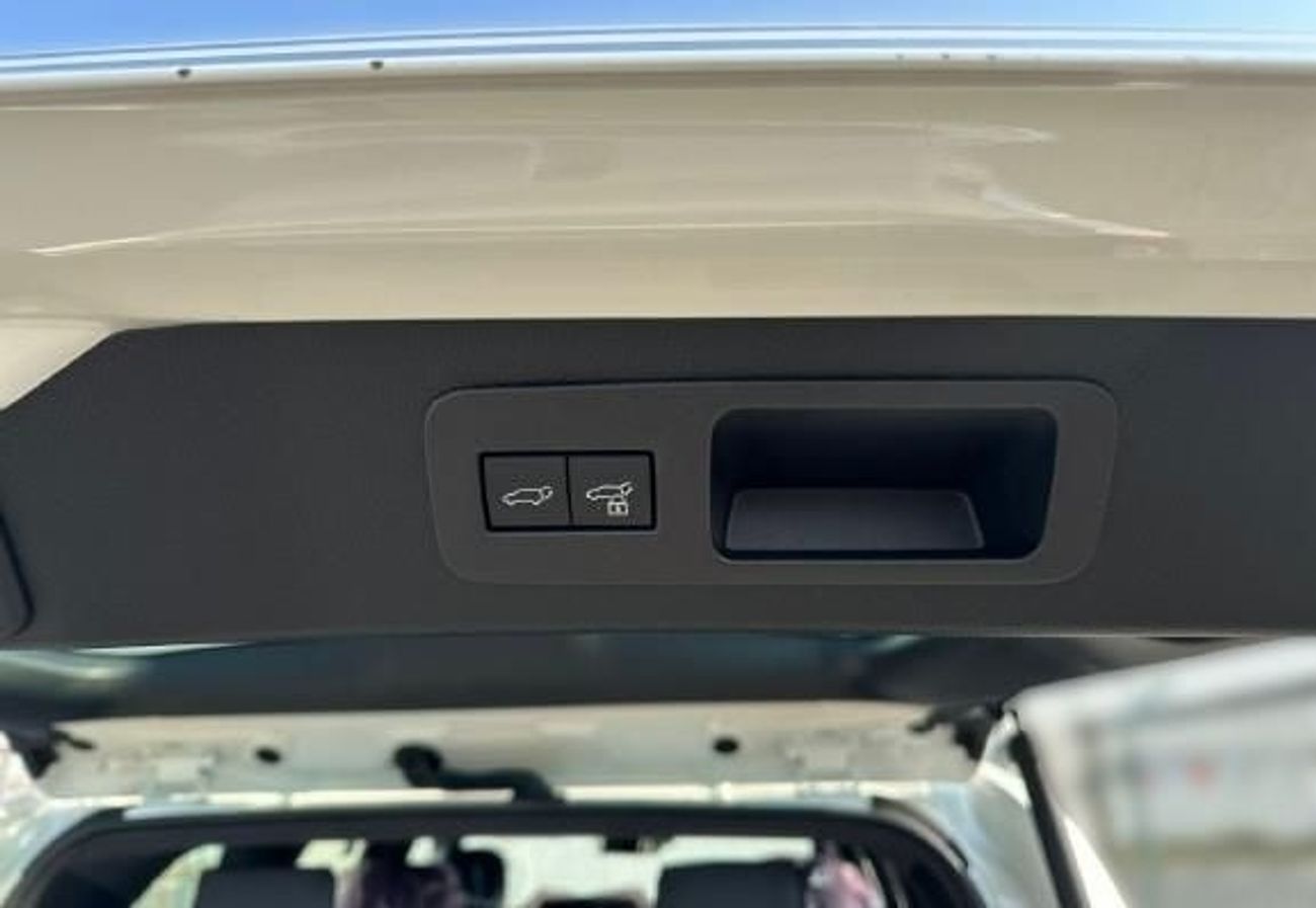 Toyota Land Cruiser VX 3.5L FULL WITH RADAR AND JBL