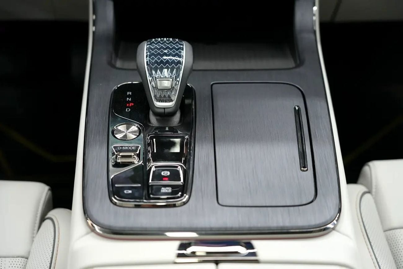 جي إي سي GS 8 2.0T GX (4WD) Traveller GX | GCC 0km | 5 Years Agency Warranty