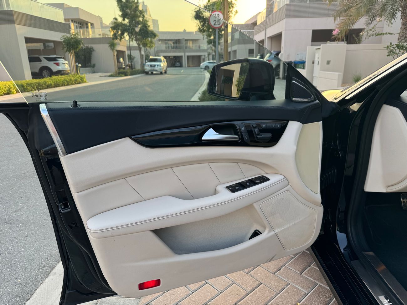 Mercedes-Benz CLS 500 Shooting Brake 4.7L V8