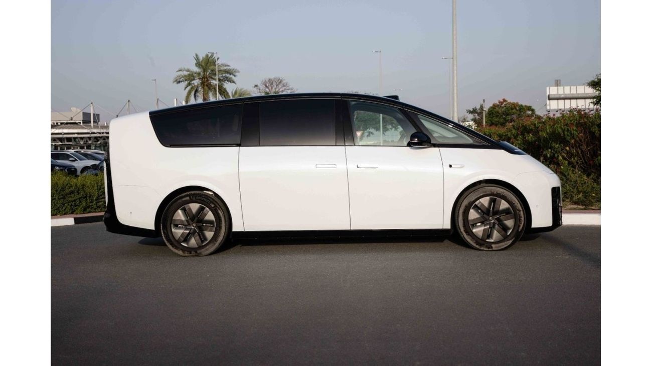 Li Auto Mega 2024 Lixiang Mega Ultra Version - White	inside White | Export Only