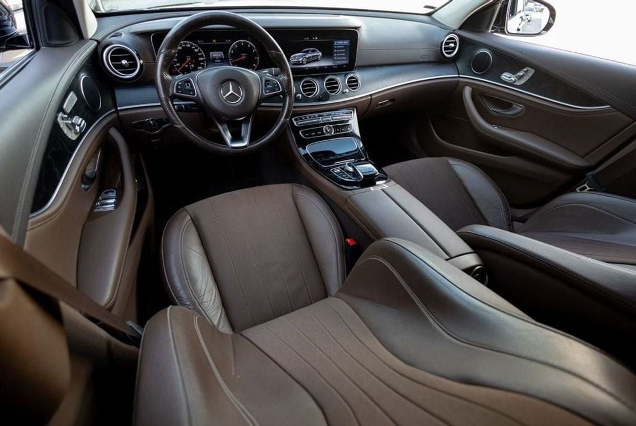 مرسيدس بنز E200 Mercedes-Benz E200 AMG 2017 GCC under Warranty with Flexible Down-Payment.