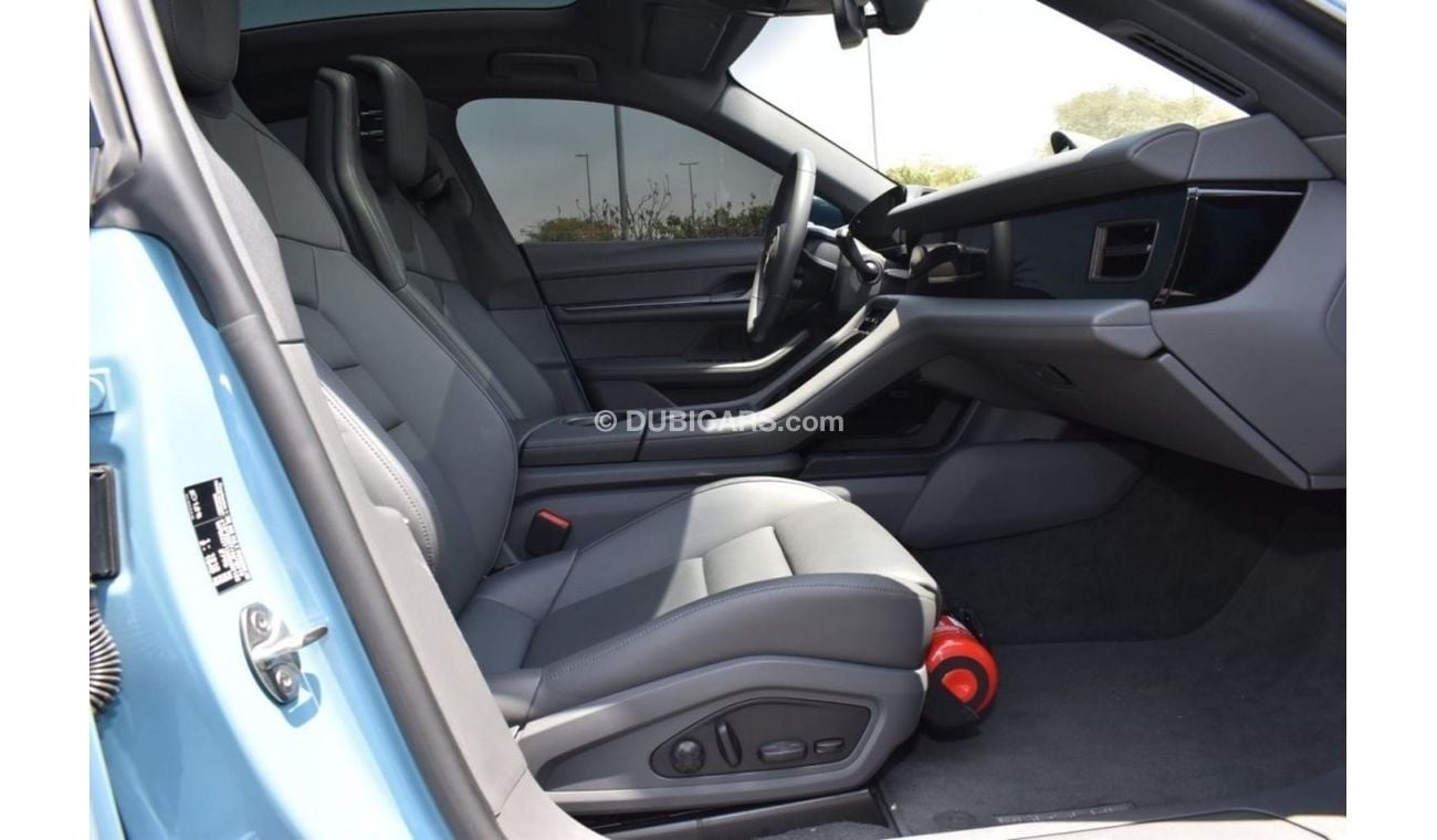 Porsche Taycan 4S Base