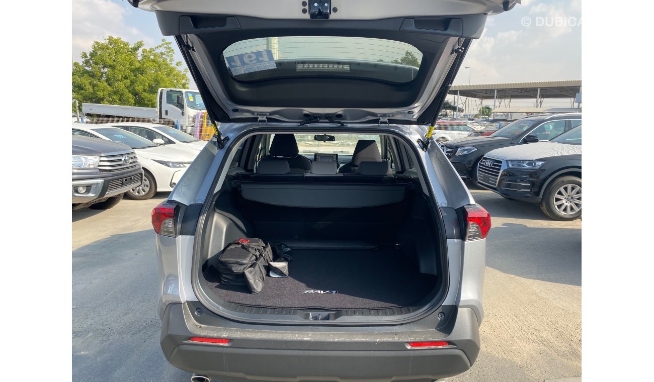 Toyota RAV4 XLE AWD WITH SUNROOF