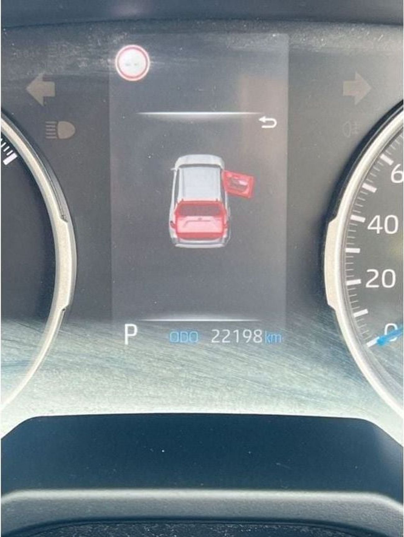 تويوتا راف ٤ LE HEV hybrid petrol 2.5 liter right hand with  radar drive push start push start