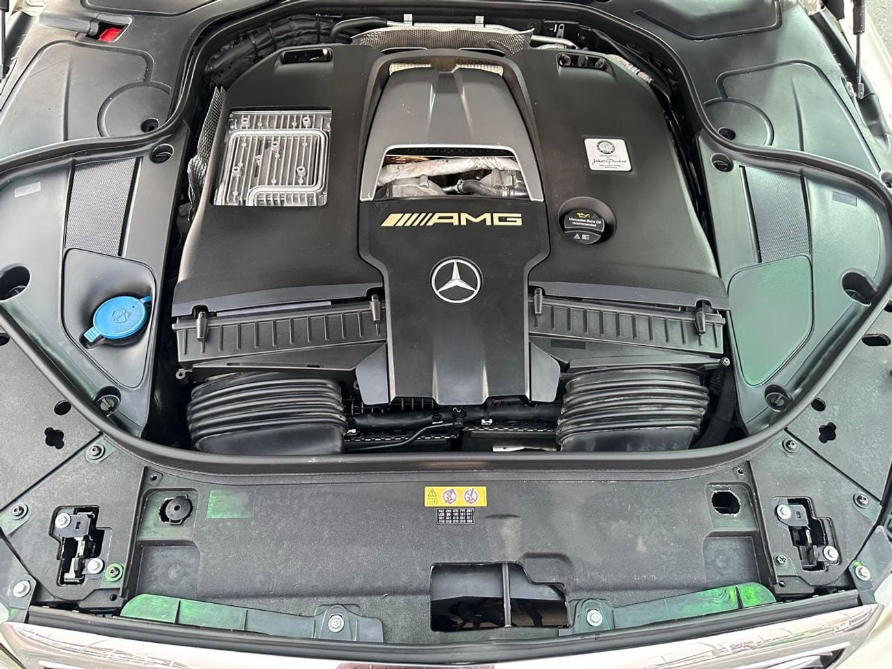 مرسيدس بنز S 63 AMG Std 4.0L (612 HP)