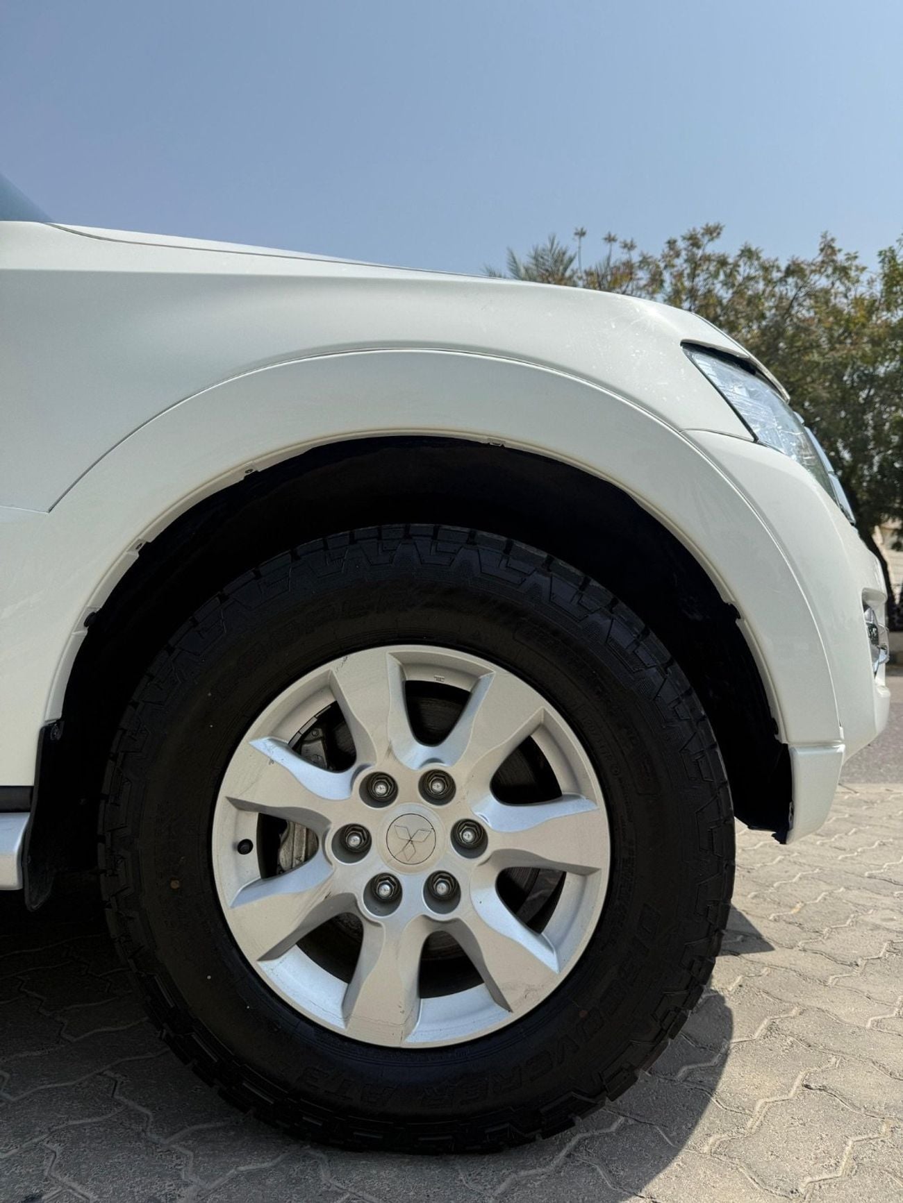 ميتسوبيشي باجيرو GLS MIDLINE