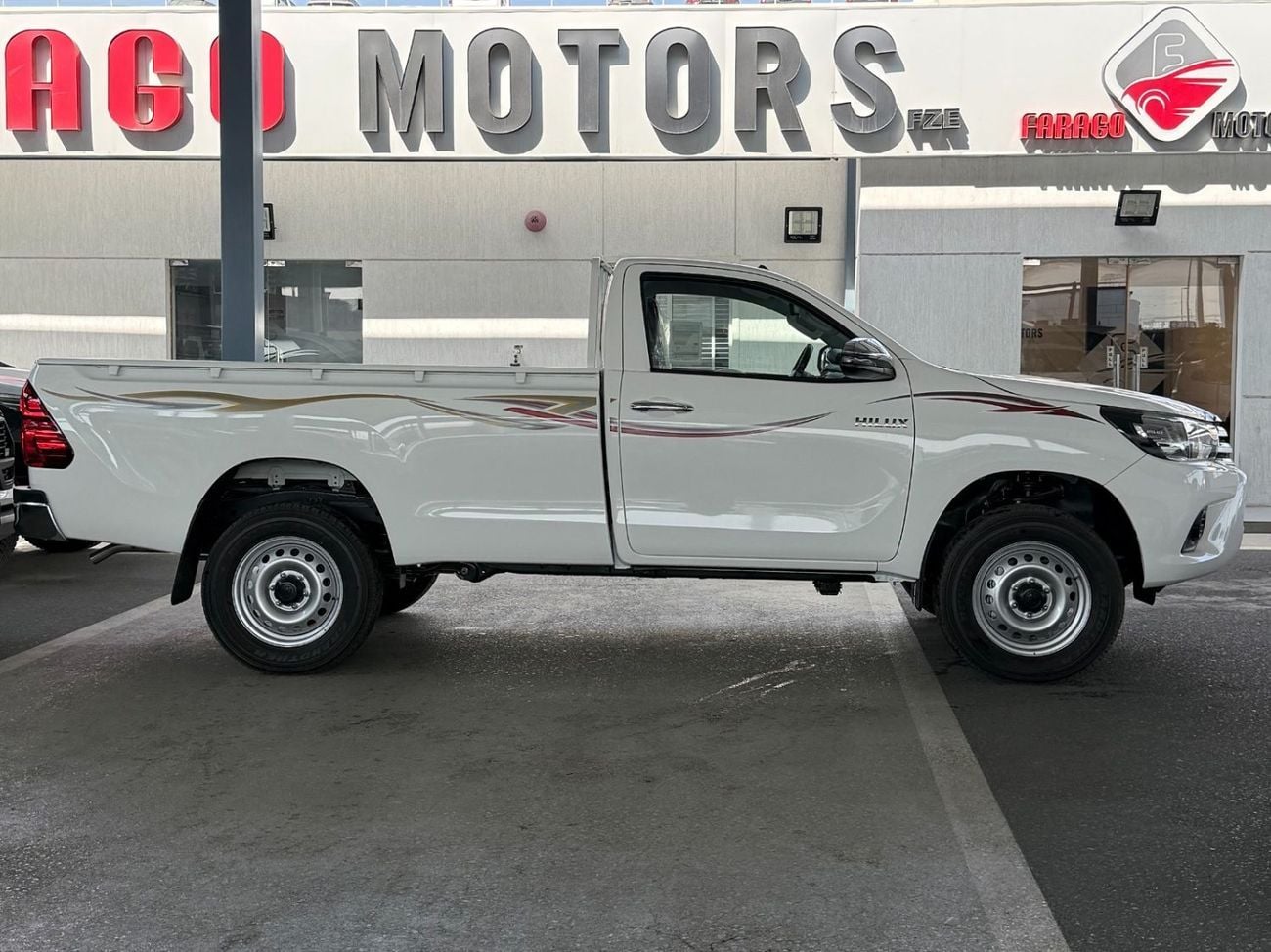Toyota Hilux 2026 TOYOTA HILUX 2.7 SINGLE CABIN 4X4 **EXPORT ONLY**التصدير فقط خارج الخليج**