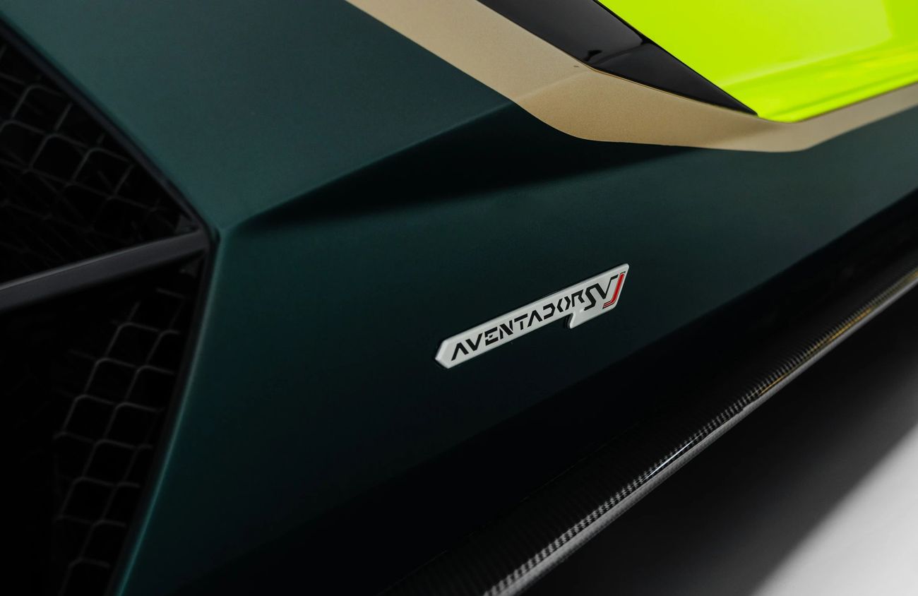 Lamborghini Aventador 6.5L V12 Naturally Aspirated Engine