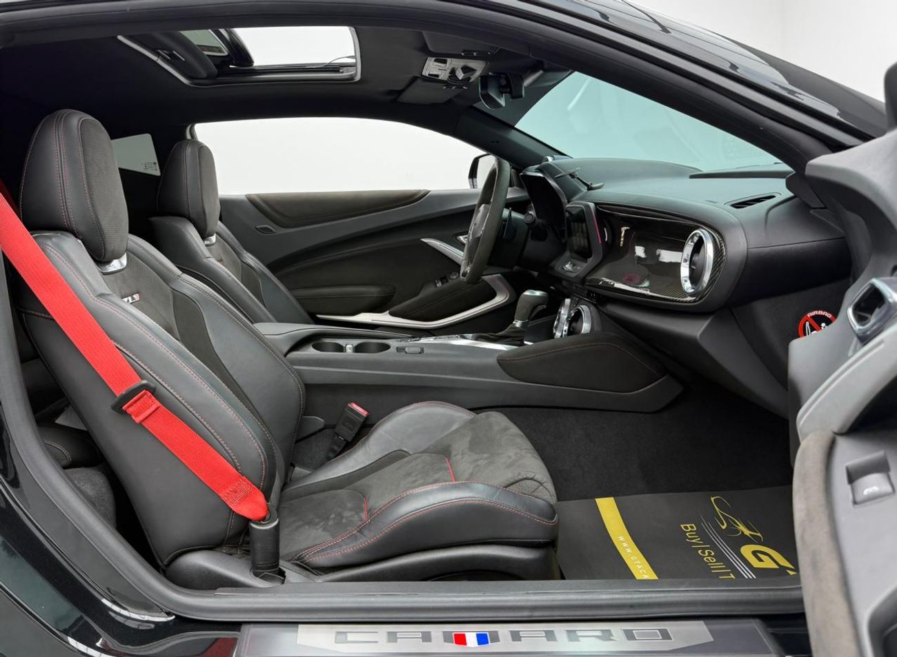 شيفروليه كامارو ZL1 6.2L 2018 Chevrolet Camaro ZL1 ,Service History, Excellent Condition ,GCC