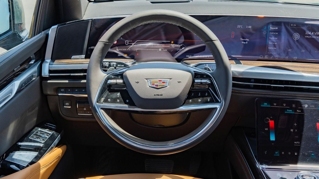 كاديلاك إسكالاد 2026 Cadillac Escalade Premium Luxury 6.2L V8 AT Petrol