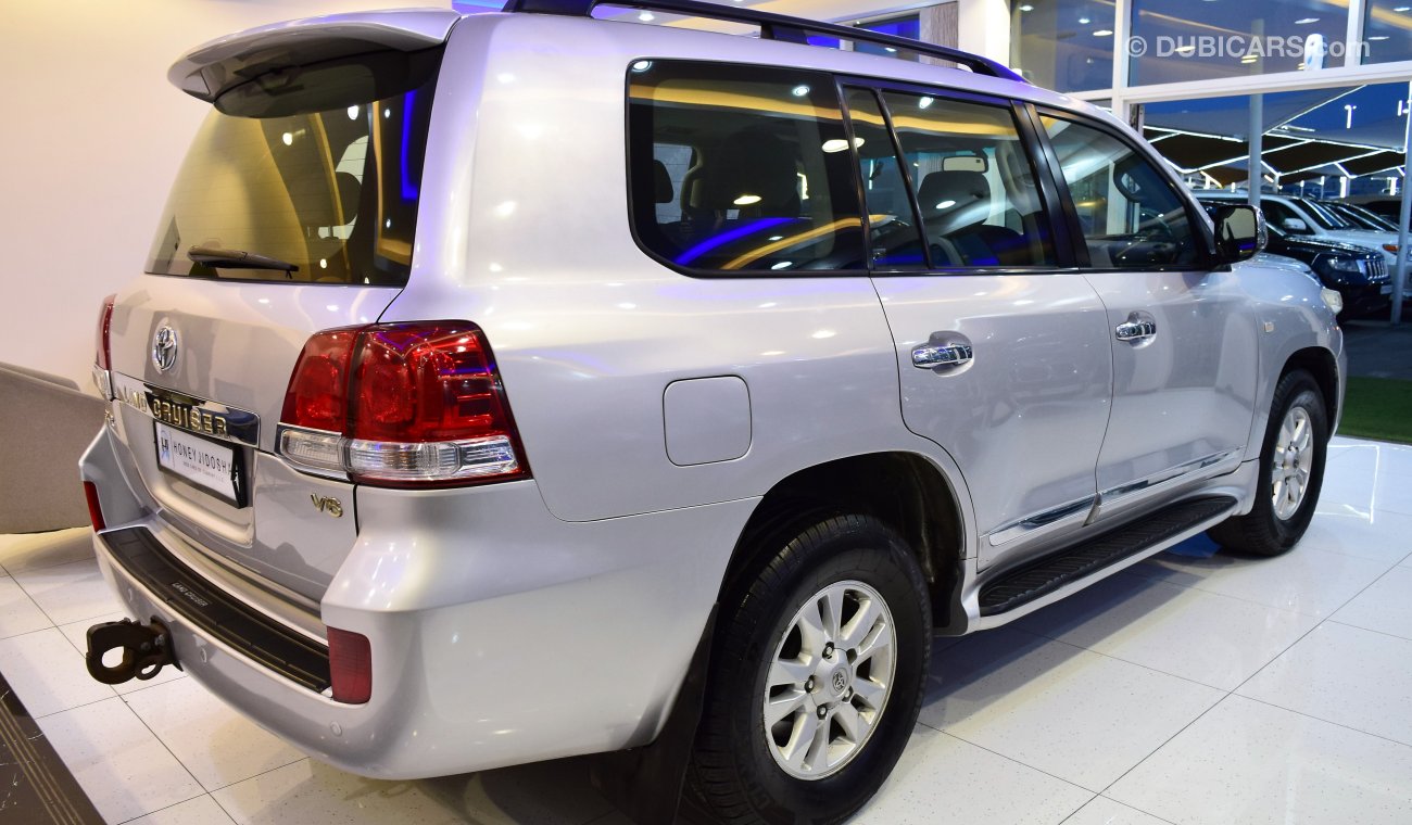 Toyota Land Cruiser GXR V6