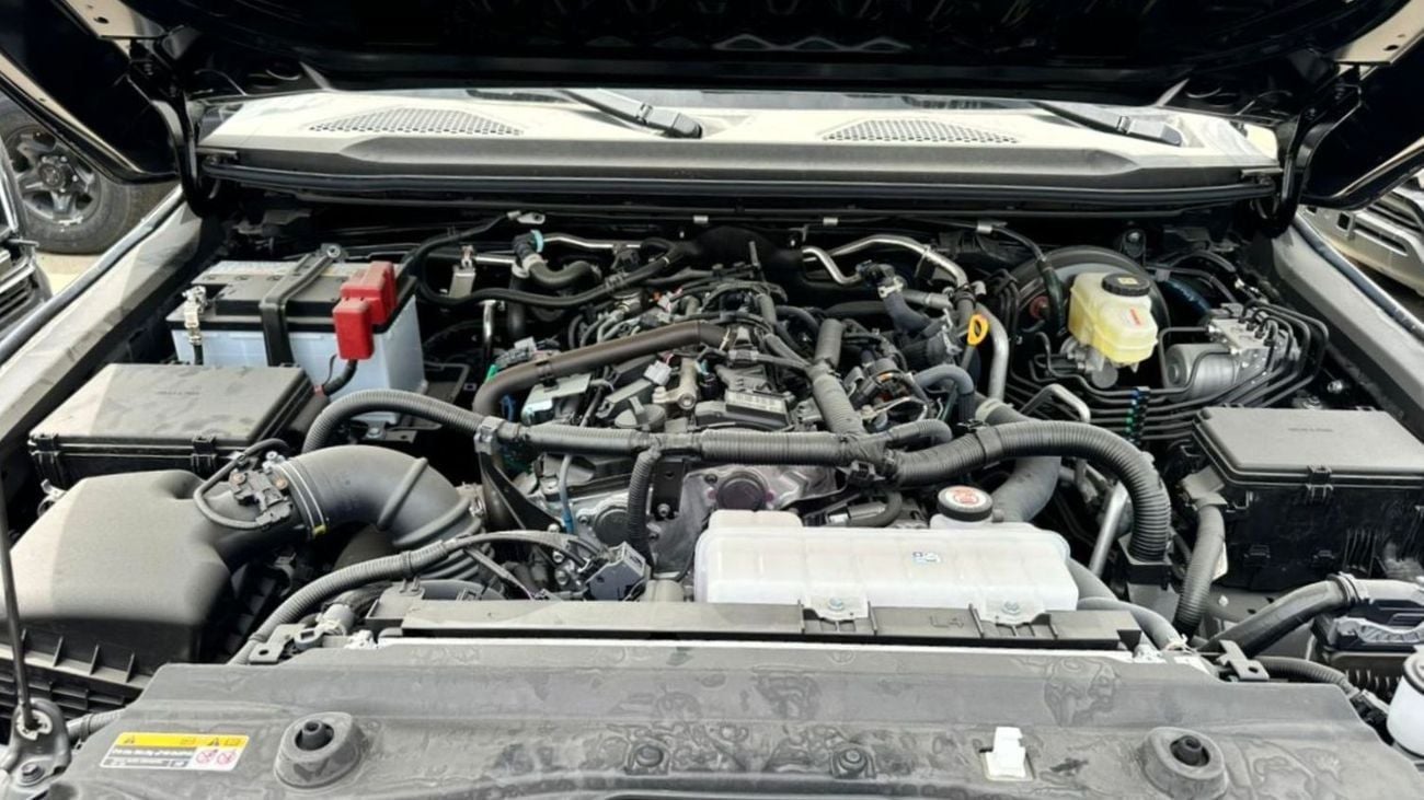 Toyota Prado VXR 2.4L Turbo, 4-Cylinder, DOHC, 16V . Automatic . 7 Seater . 5 Door . Four Wheel drive