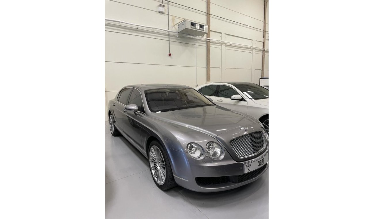 Bentley Flying Spur 04 Seater VIP Sedan