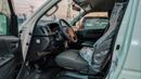Toyota Hiace Особенности интерьера   УСИЛИТЕЛЬ РУЛЯ   ПОЛНЫЙ КОЛПАК   ОТКРЫТИЕ КРЫШКИ ТОПЛИВНОГО ТИПА ТРОСА   СОЛ