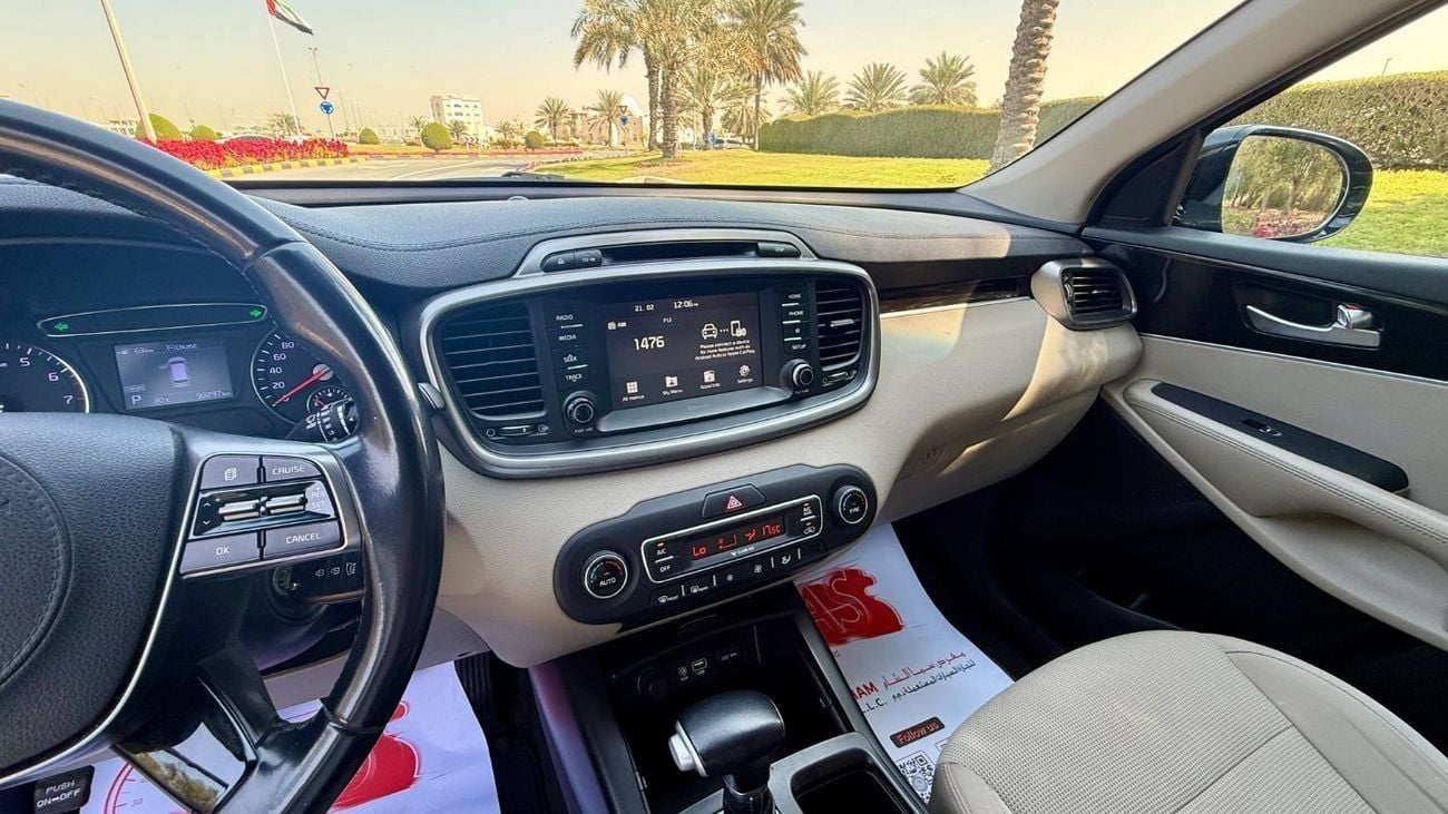 كيا سورينتو Std 2.5L AWD
