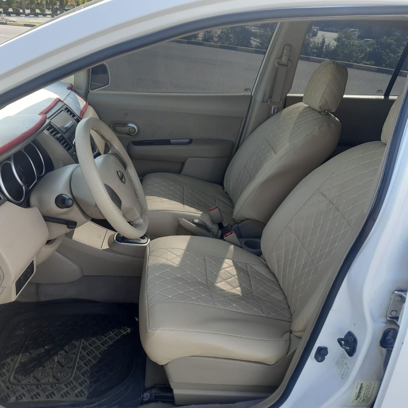 نيسان تيدا SL نيسان تيدا 2012 مواصفات خليجي فل اتوماتيك بحاله ممتازه جدا