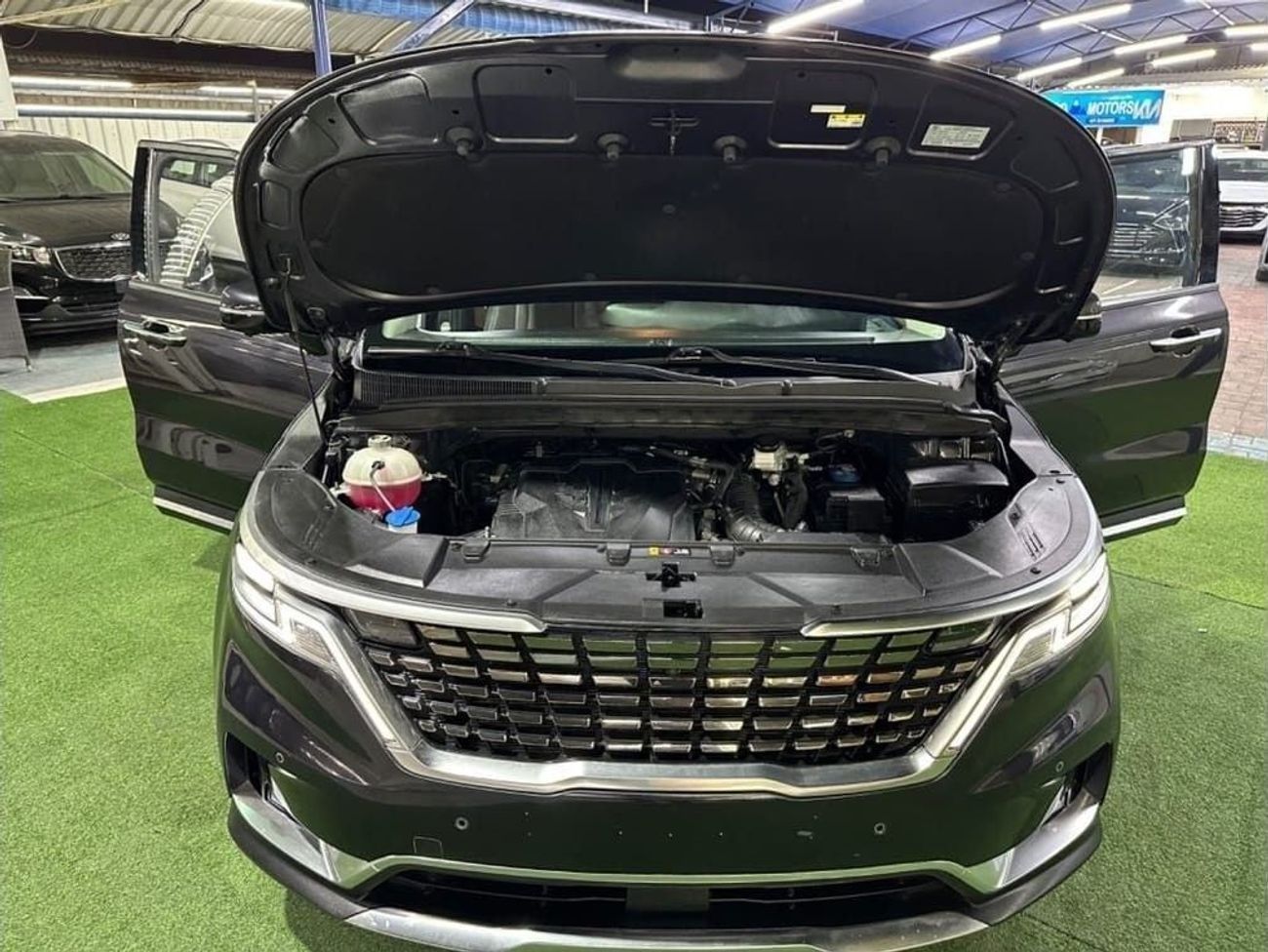 Kia Carnival SXL 3.5L 8seat