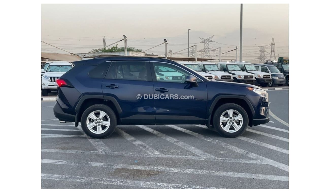 Toyota RAV4 2021 Toyota RAV4 XLE - 2.5L V4 MidOption+