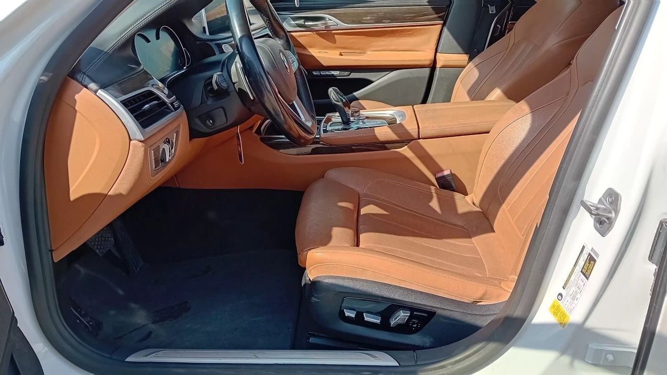 BMW 740i 