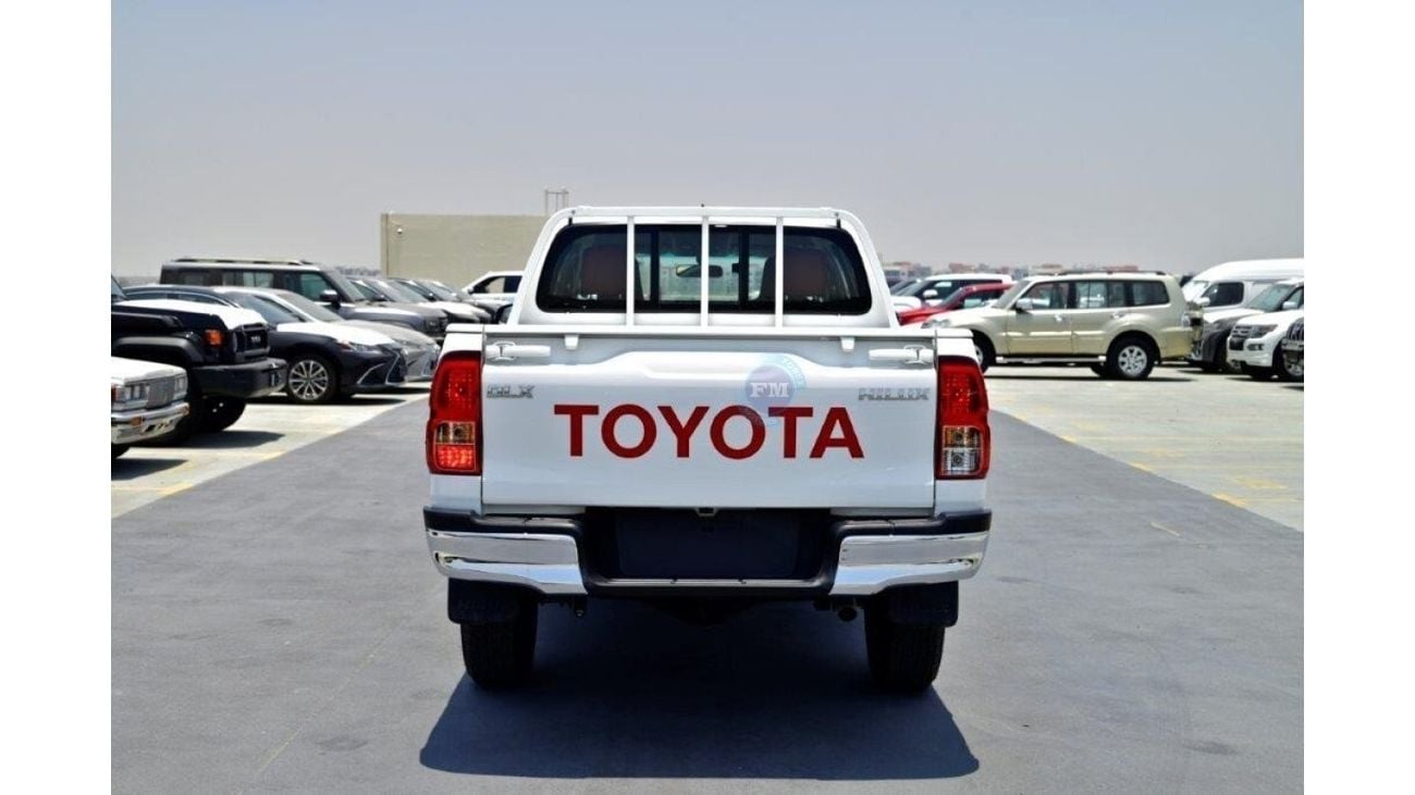 Toyota Hilux Double Cab DLX 2.4L Diesel