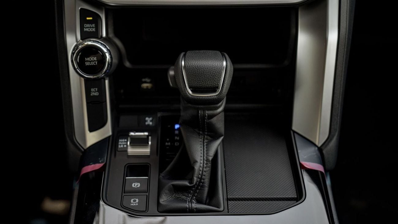 تويوتا لاند كروزر GXR LC GXR 3.3D\(LHD) TOYOTA LAND CRUISER LC300 GXR 3.3D AT MY2025 – BLACK