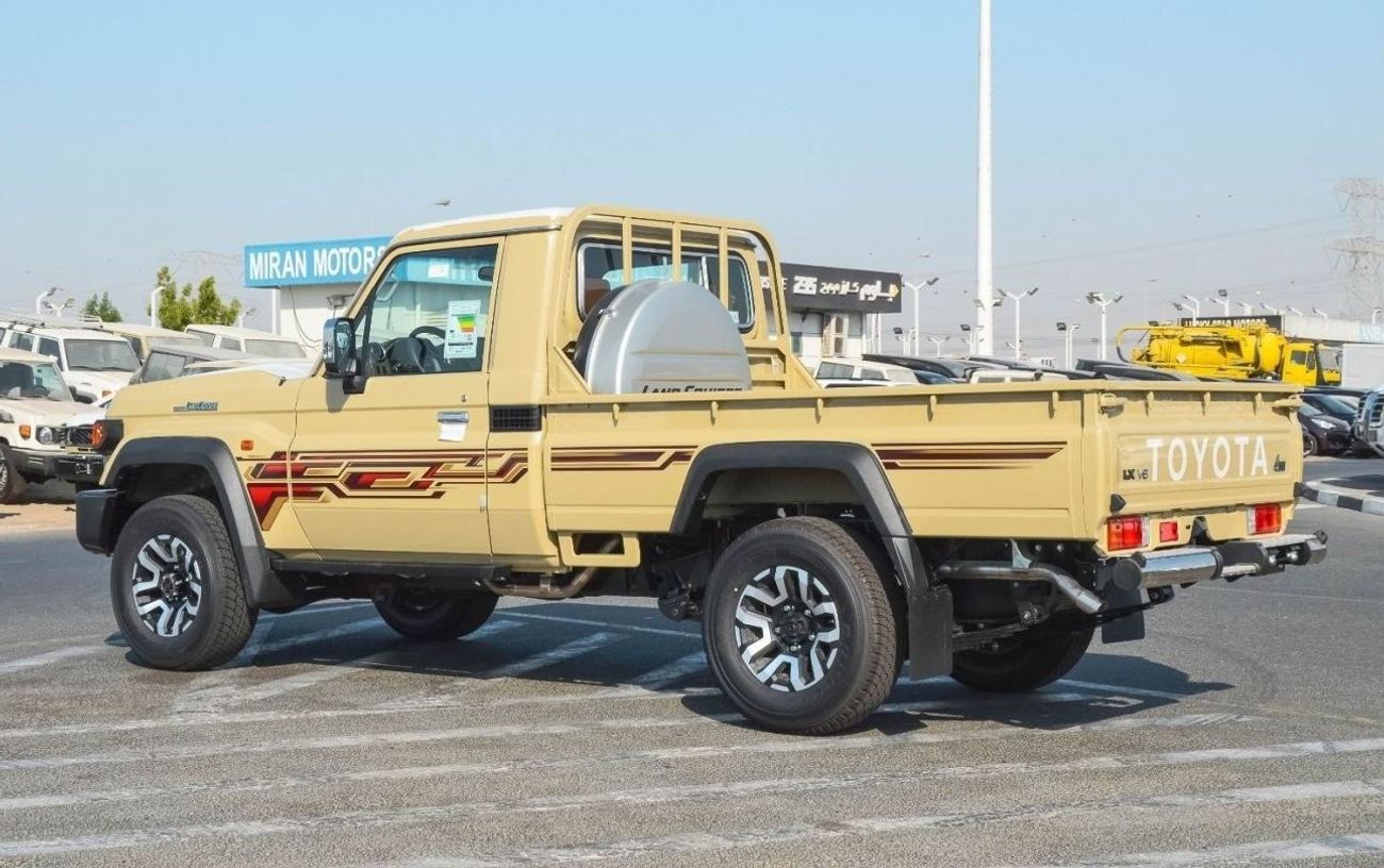 Toyota Land Cruiser Pick Up TOYOTA LAND CRUISER 79 4.0L 4WD PETROL PICKUP 2024
