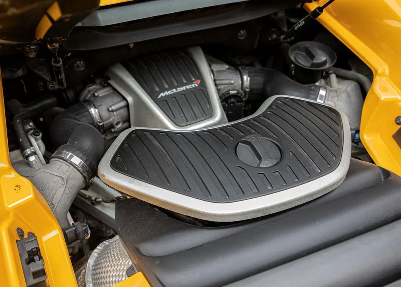 مكلارين MP4-12C سبايدر FDSH • Warranty • GCC