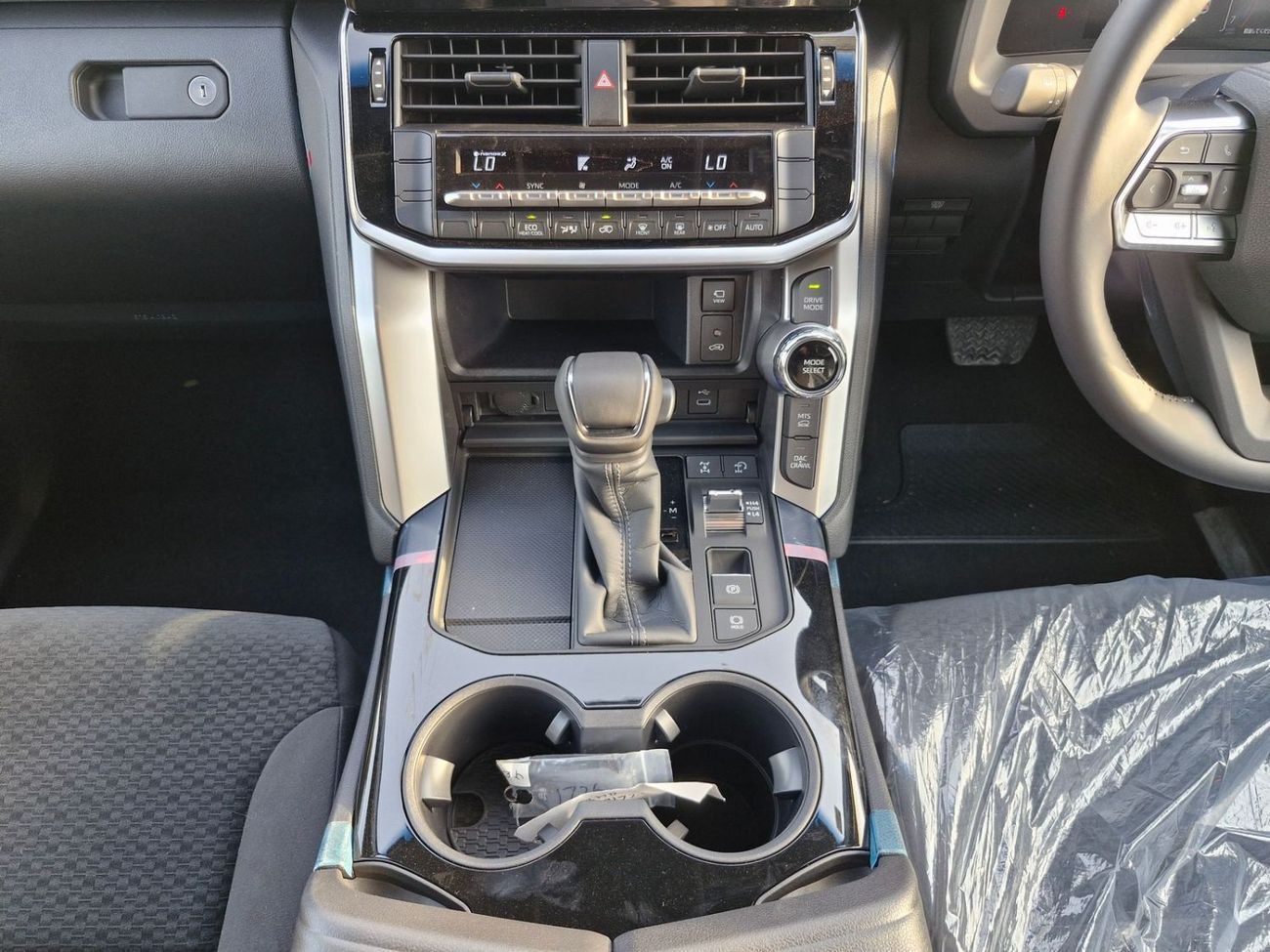 Toyota Land Cruiser 2025 TOYOTA LAND CRUISER 300 GX 3.5L PETROL (RIGHT HAND DRIVING) GX 5-SEATS BRAND NEW 0KM