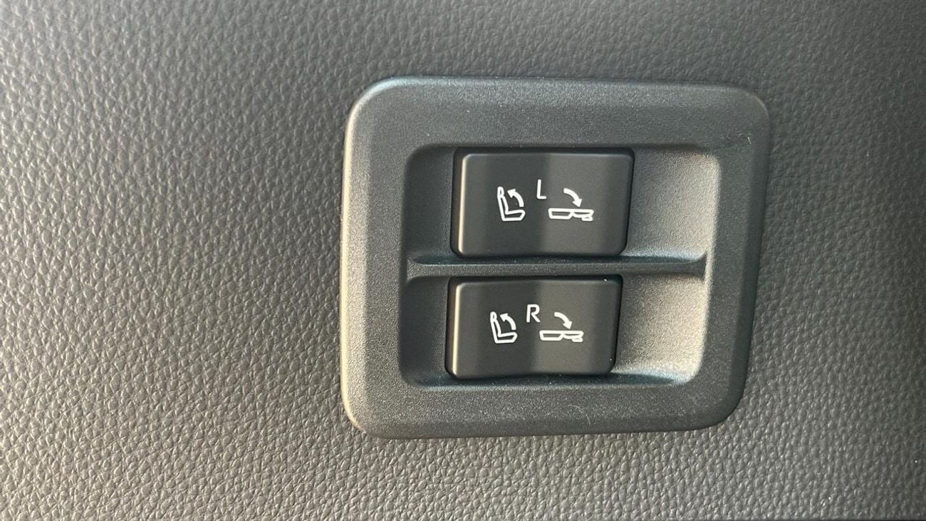 Toyota Land Cruiser GR SPORT
