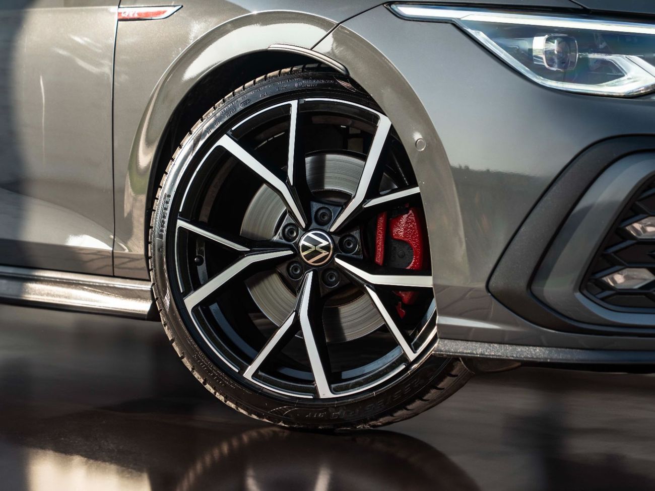 فولكس واجن جولف GTI 