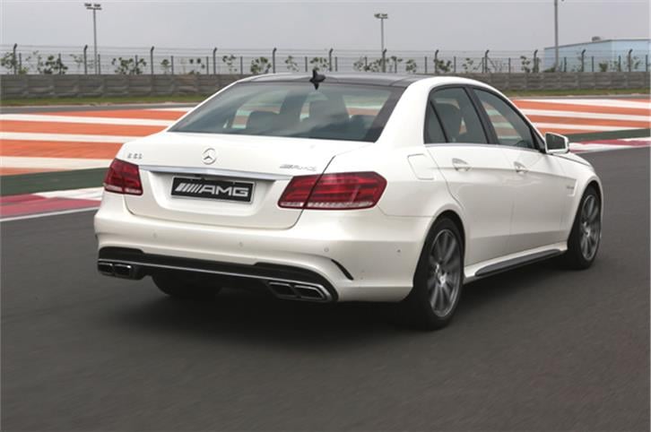 مرسيدس بنز E 63 AMG exterior - Rear Left Angled