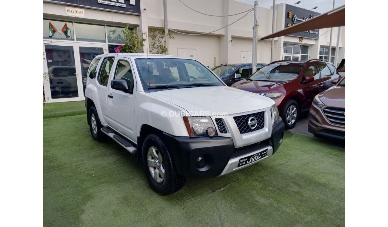 Nissan XTerra Gulf model 2012 Forel wheels, rear camera screen, in excellent condition