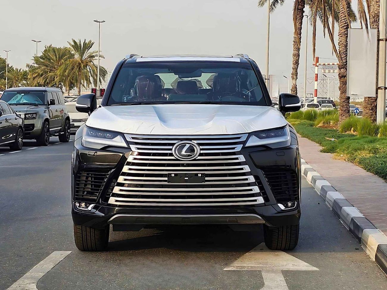 Lexus LX 600 3.5L SIGNATURE | MARK LEVINSON | HUD | 7 SEATS | RADAR | TOP VARIANT | (CODE# 68009)