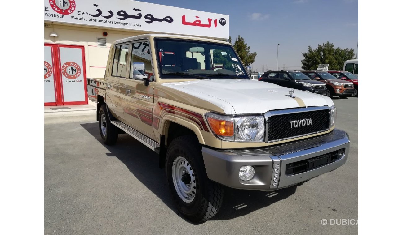 Toyota Land Cruiser Pick Up 2018 Gasoline mid options V6