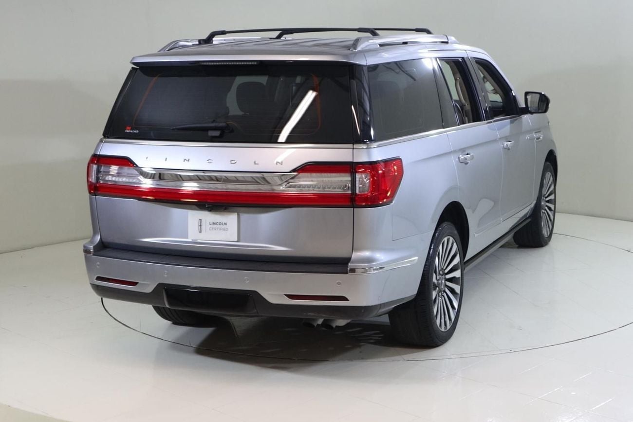 Lincoln Navigator Reserve 3.5L N1521 / FREE Insurance + Registration / AL TAYER MOTORS / AL QOUZ SHOWROOM