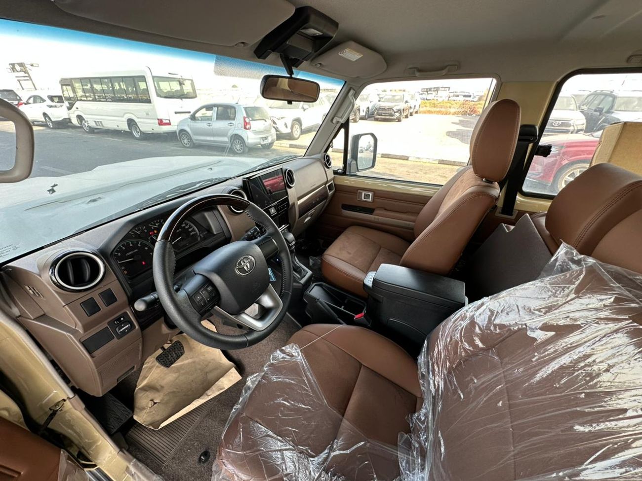 تويوتا لاند كروزر 70 2024 LC71 4.0 LX-Z  Beige/TAN