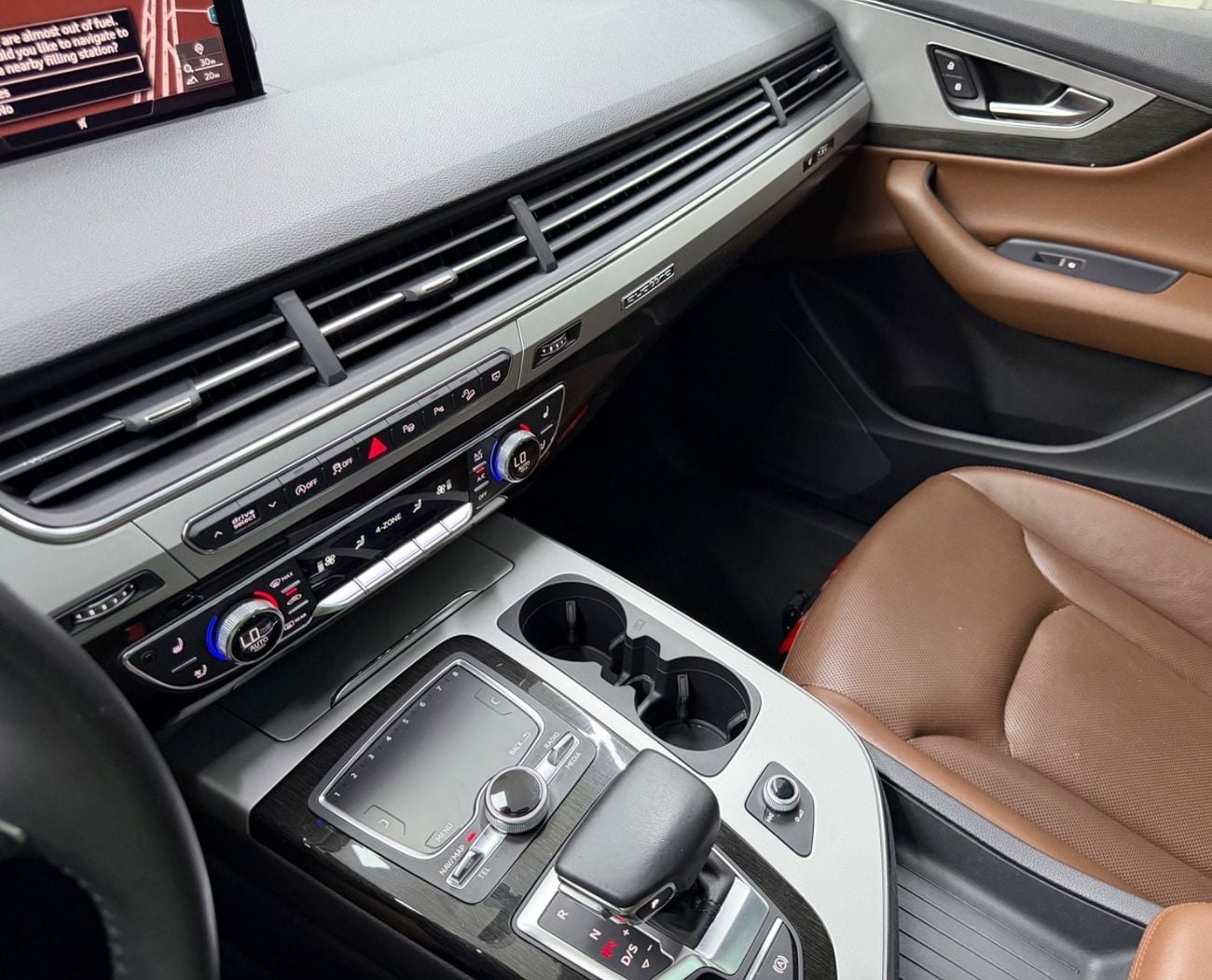 أودي Q7 55 TFSI GCC .. FSH .. S line .. Perfect Condition .. Top Range