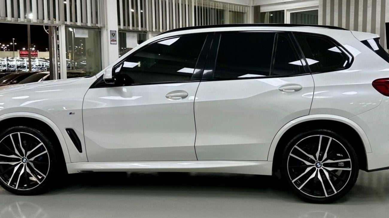 BMW X5 50i M Sport GCC .. FSH .. M kit .. V8 .. Original Paint .. Perfect Condition