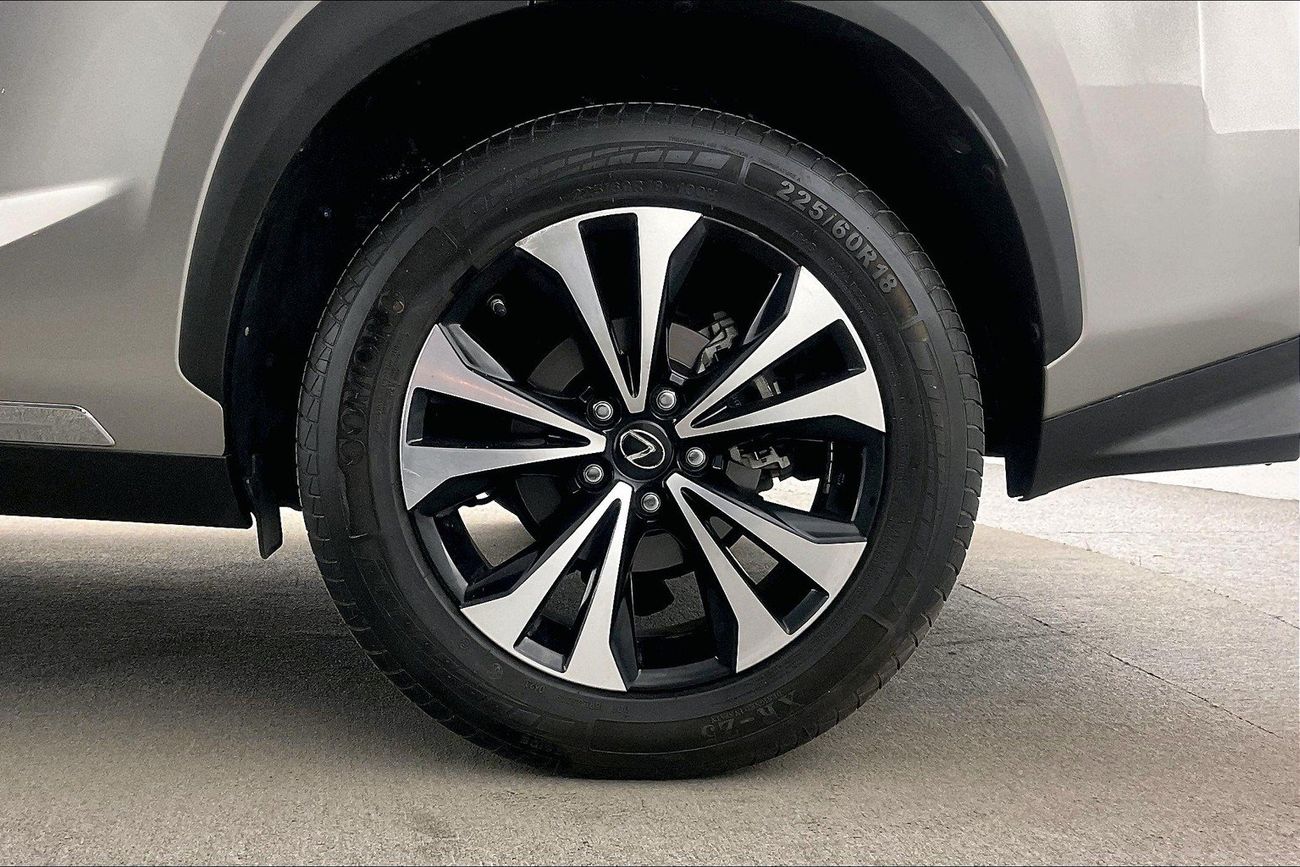 لكزس NX 300 F Sport Platinum | شامل الضمان | 0 ﺪﻔﻋﺓ ﺃﻮﻟﻯ