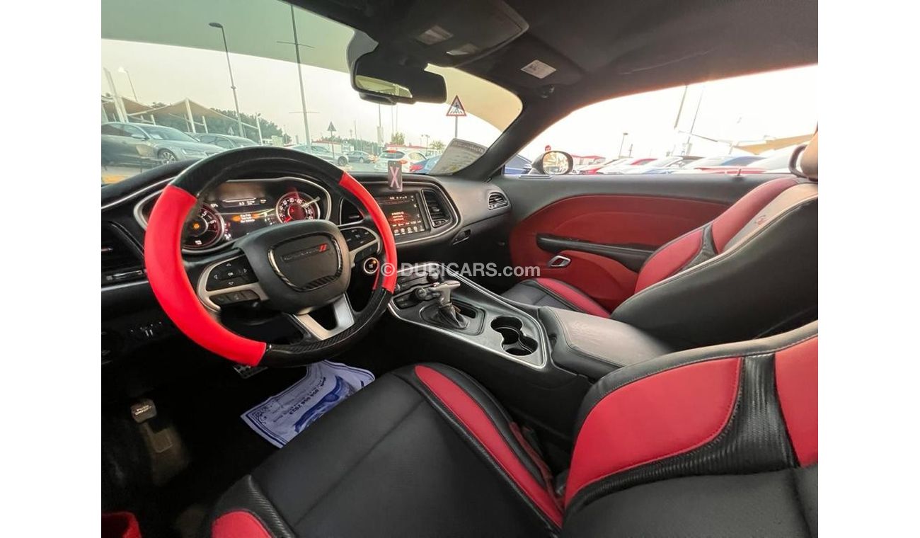 Used Dodge Challenger For sale 2015 for sale in Dubai 566748