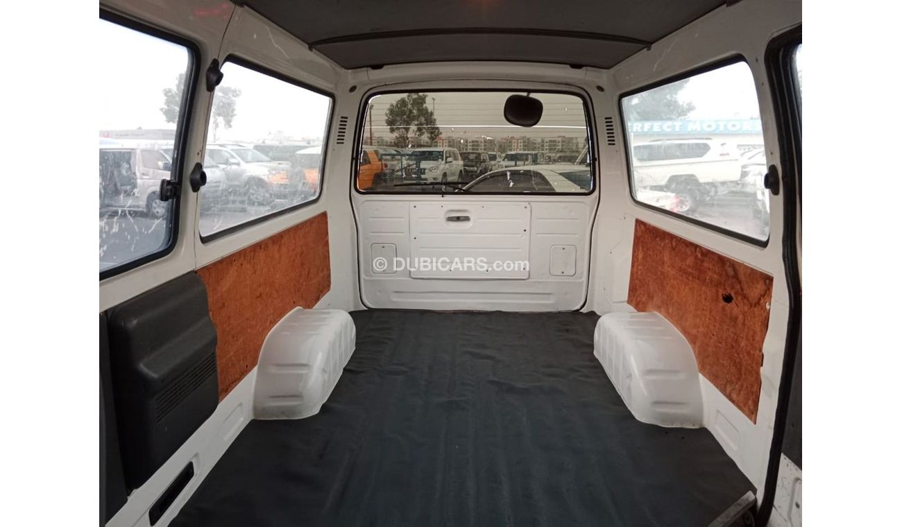 Toyota Hiace TOYOTA HIACE VAN RIGHT HAND DRIVE (PM1211)