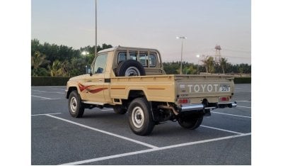 Toyota Land Cruiser Pick Up