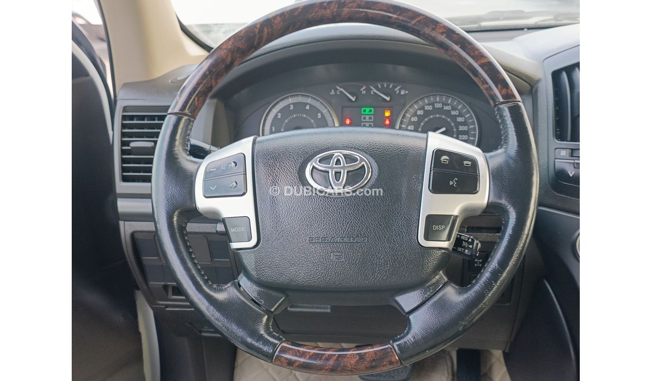 Toyota Land Cruiser GXR - V8, 5.7L PETROL, FULL OPTION / 20 SHP (LOT # 6267)