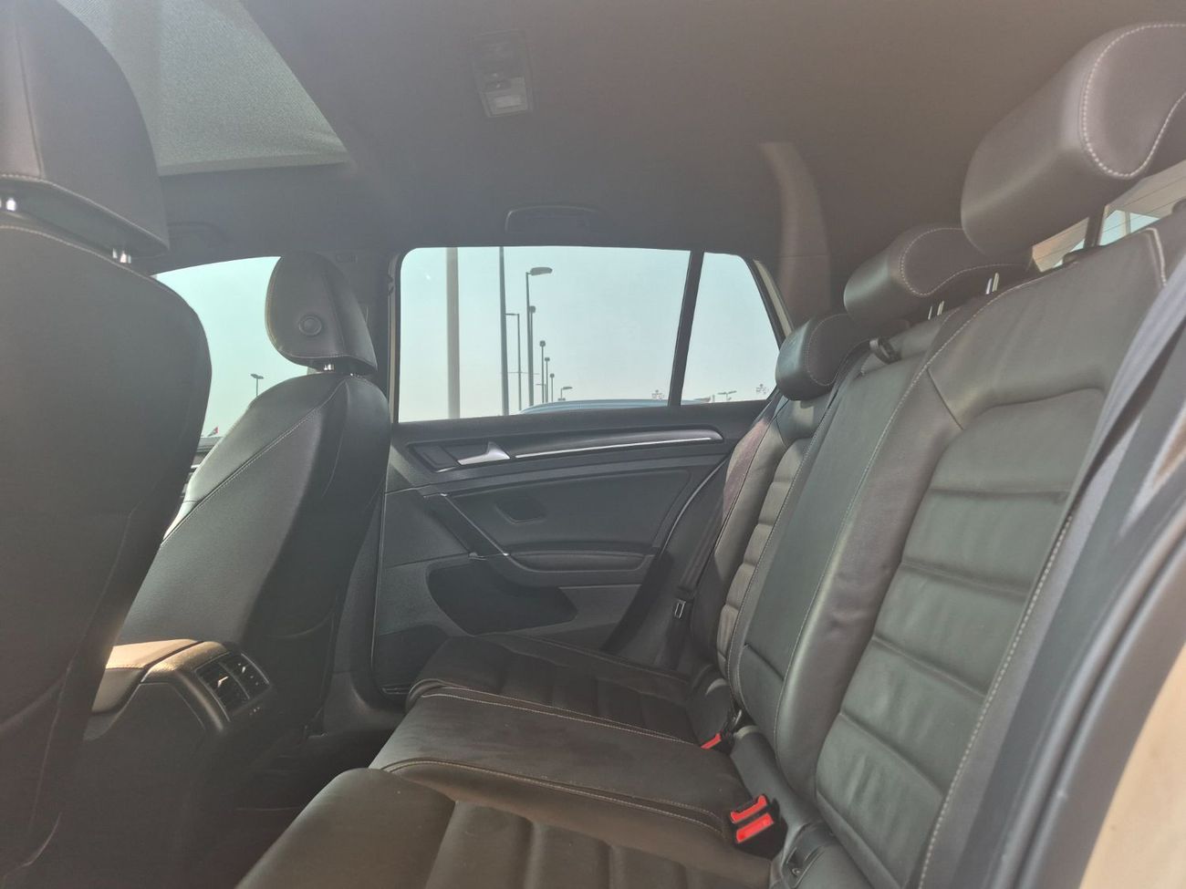 فولكس واجن جولف ار