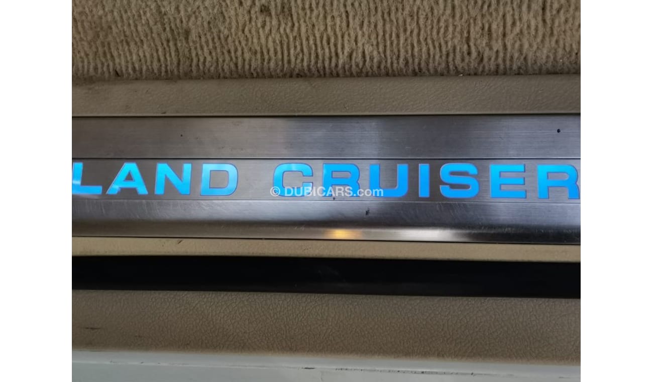 تويوتا لاند كروزر تويوتا لاندكروزر جي اكس ار ٢٠١٦