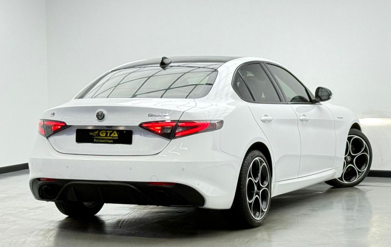 Alfa Romeo Giulia 2024 Alfa Romeo Giulia Veloce Q2 MCA, 2028 Agency Warranty & Service Contract, Agency FSH, GCC